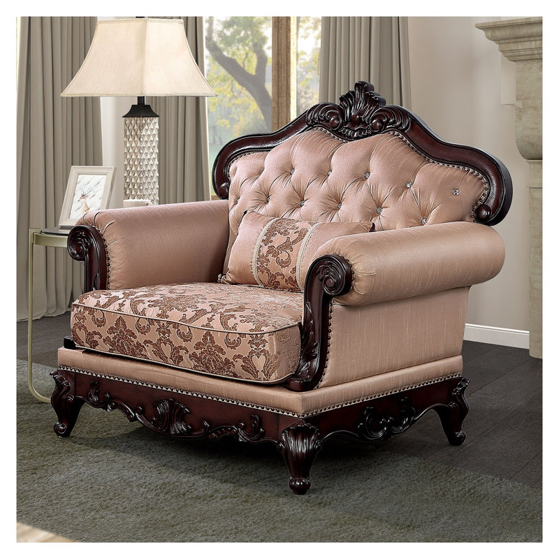 Chaise d'appoint traditionnelle cerise foncée et brun clair avec accoudoirs roulés, dossier capitonné et structure en bois massif