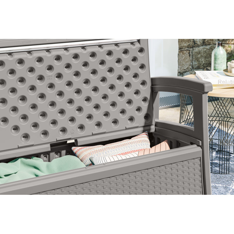 Causeuse en résine avec compartiment de rangement l 47 po x P 29,5 po Suncast, fabriquée aux États-Unis, Gris colombe