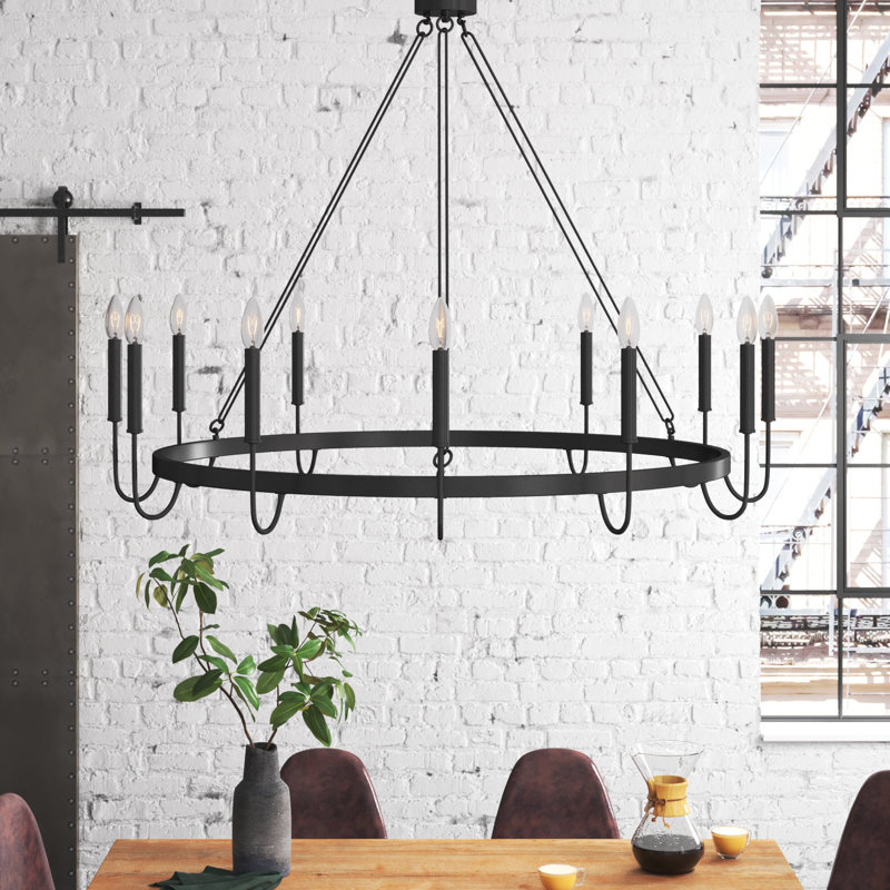 Lustre en roue de chariot à 12 lumières de style bougie Allegra, Noir indémodable