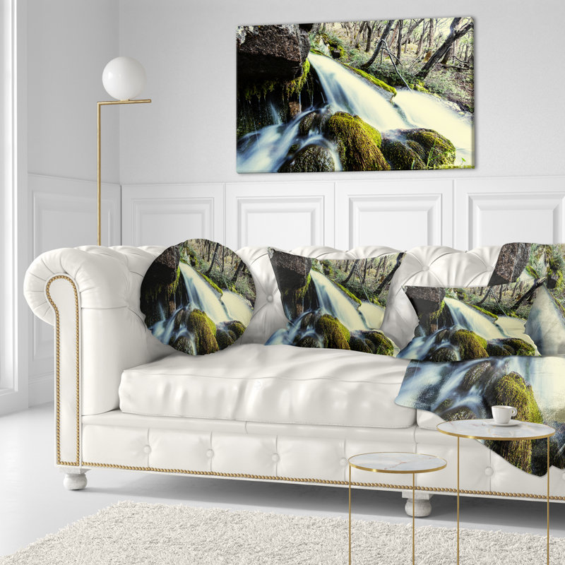 Oreiller en mer dans une forêt sur un coussin rocks, 16 po x 1 po, Coussin décoratif