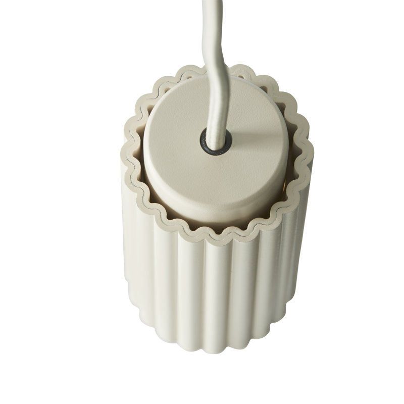 Donna 7, Cream