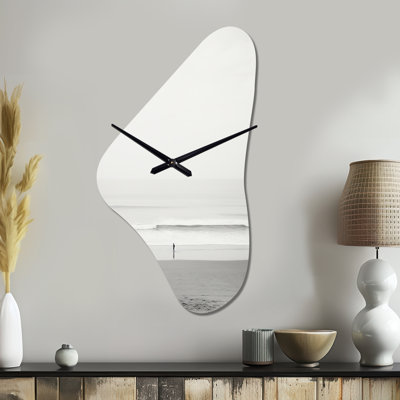 Shamel - Minimalisme noir et blanc - Photo V - horloge de plage asymétrique en métal, impression d'horloge murale grise