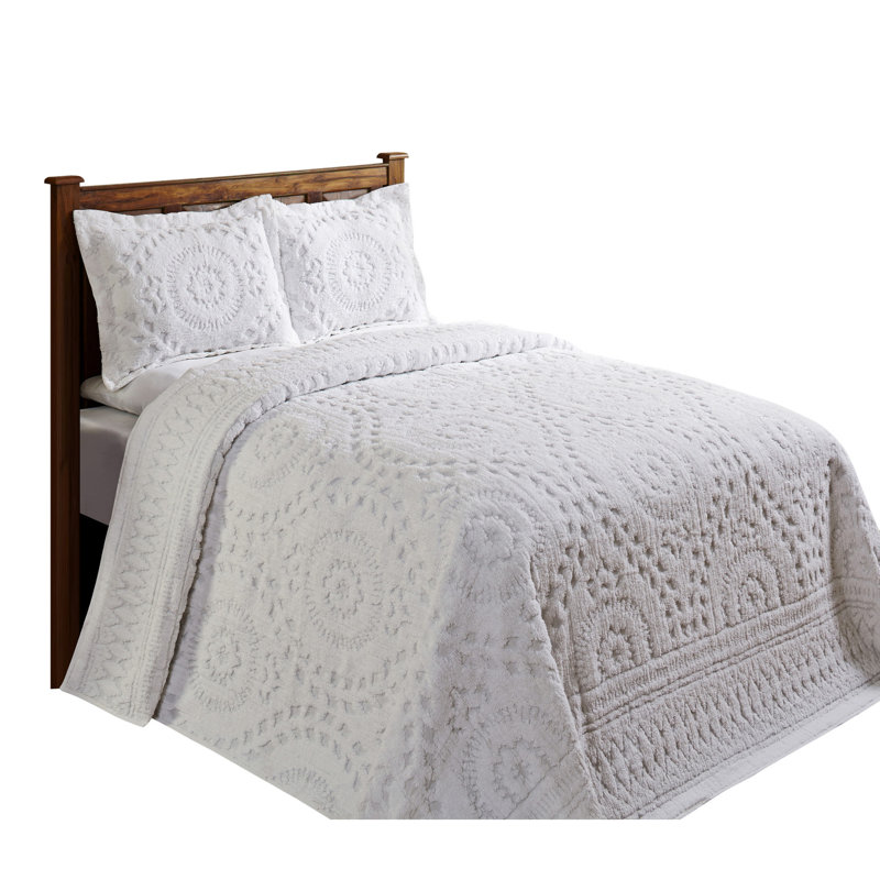 Rio 100% Cotton Chenille Tufted Bedspread, Traditional Medallion Design, Soft Breathable All-Season Machine Washable Coverlet, OEKO-TEX Certified, Queen Size, White