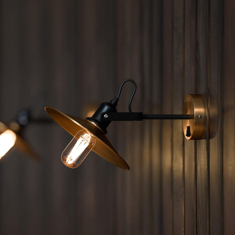 Annek Armed Sconce