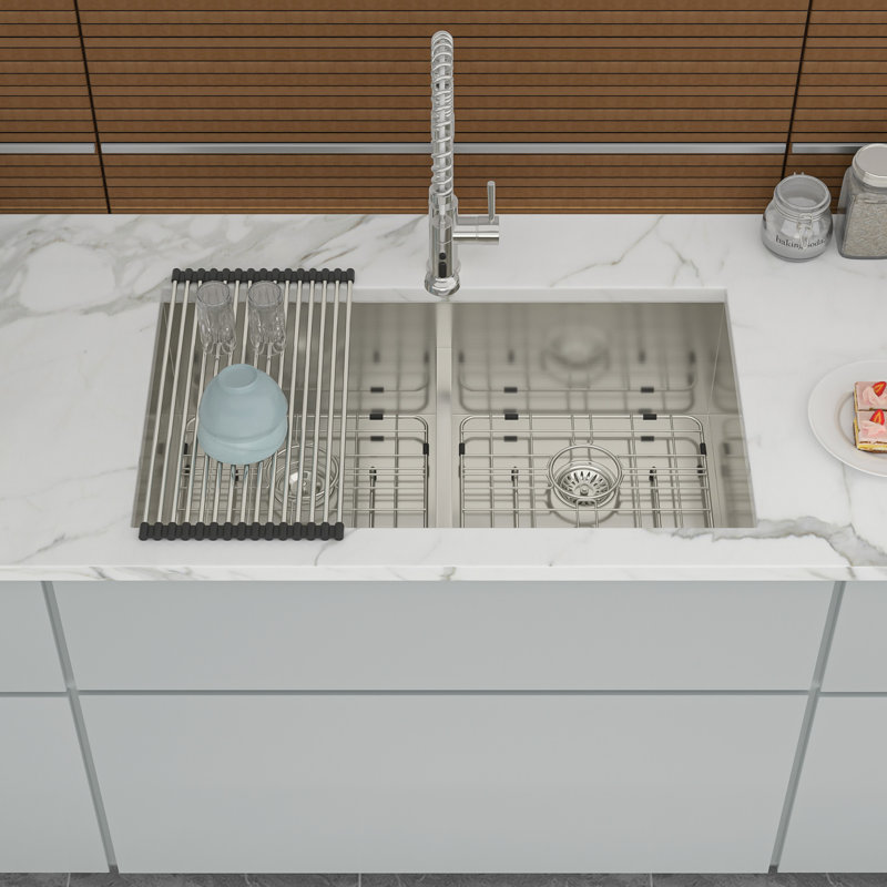 33"X19" Double Bowl Stainless Steel Sink, Undermount Installation, 16 Gauge, 10" Deep Basin, Condensation Coating Inside And Out Kitchen Gauge Undermount, Rear 3.5" Drain For Extra Space