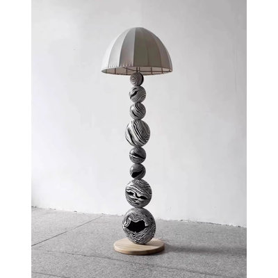Luminaire de plancher empilé à motif zébré