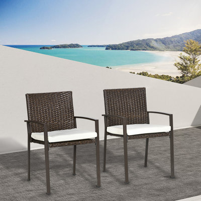 Ensemble de 2 chaises de patio blanc crème avec coussin. ,. Pour terrasse, jardin, coussin, etc. Et pour la terrasse. Eau