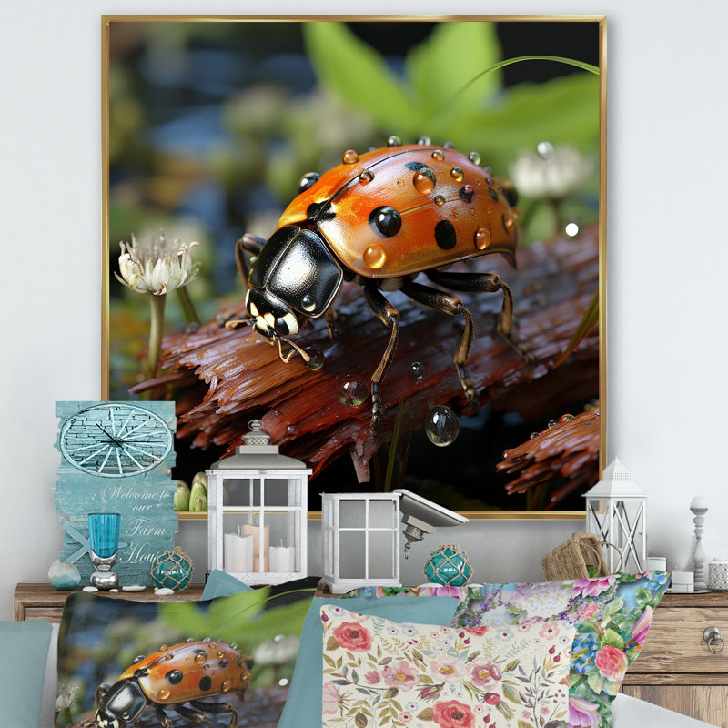 Coccinelle aventureuse III - coccinelle, art mural, Cadre flottant doré, H 30 po x l 30 po x P 1,5 po