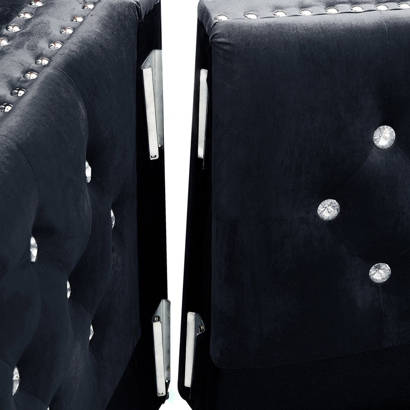 Canapé large en velours avec boutons