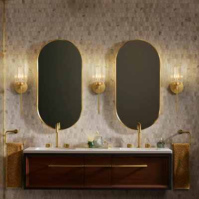Edgars Iron Wallchiere