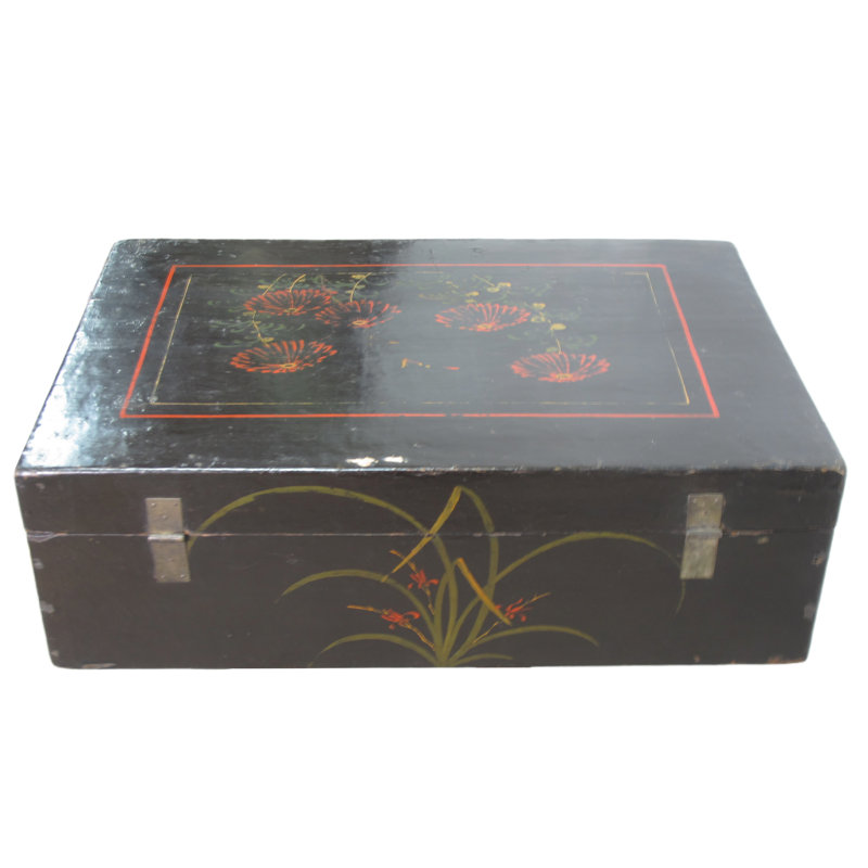 Asian Classic Accent Trunk