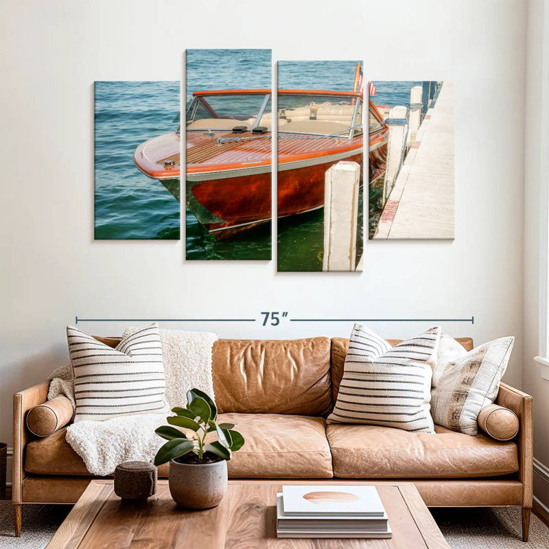 Bateau Mehar amarré à Fontana, H 42 po x l 68 po