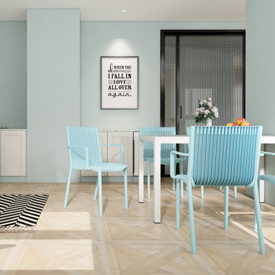 Fauteuil 4 pièces en plastique toutes saisons avec design ergonomique, bleu, capacité de charge élevée, patins antidérapants, pour siège d'invité de dernière minute dans les espaces commerciaux