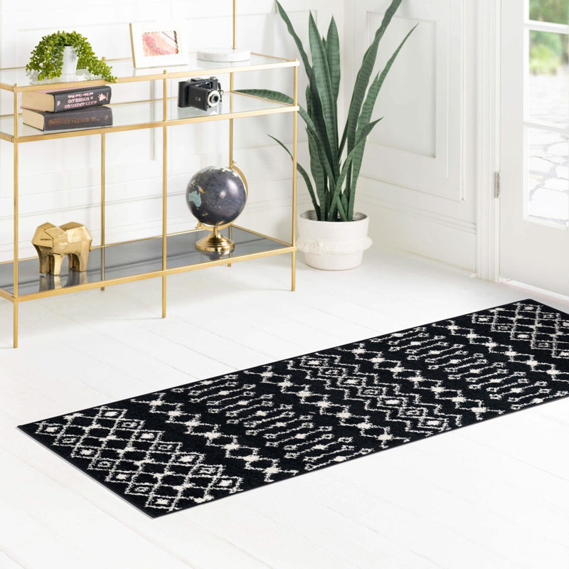 Geometric Indoor Rug, Runner 2'7" x 12'