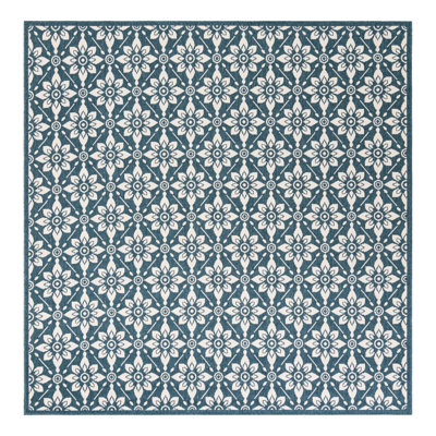 Indoor/Outdoor Trellis Area Rug