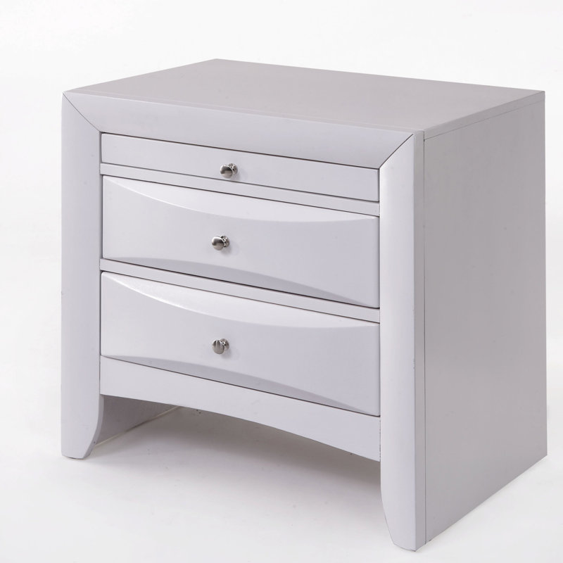 Table de chevet blanche élégante avec rangement fonctionnel et look chic pour une organisation pratique