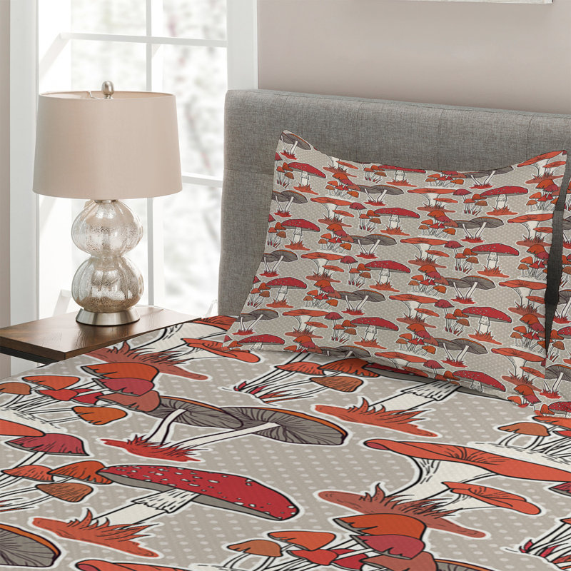 Farmhouse / Country Floral Coverlet