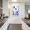 «Blue Pansies I» par Tim O'Toole, art mural en verre acrylique