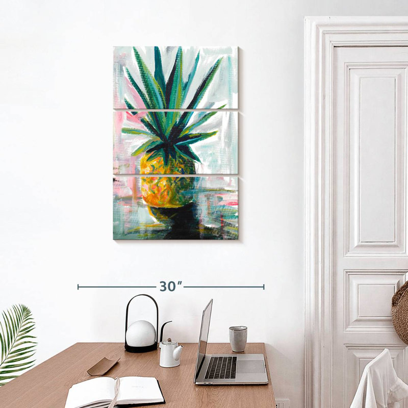 Yarlin Pineapple Colors, 32" H x 20" W