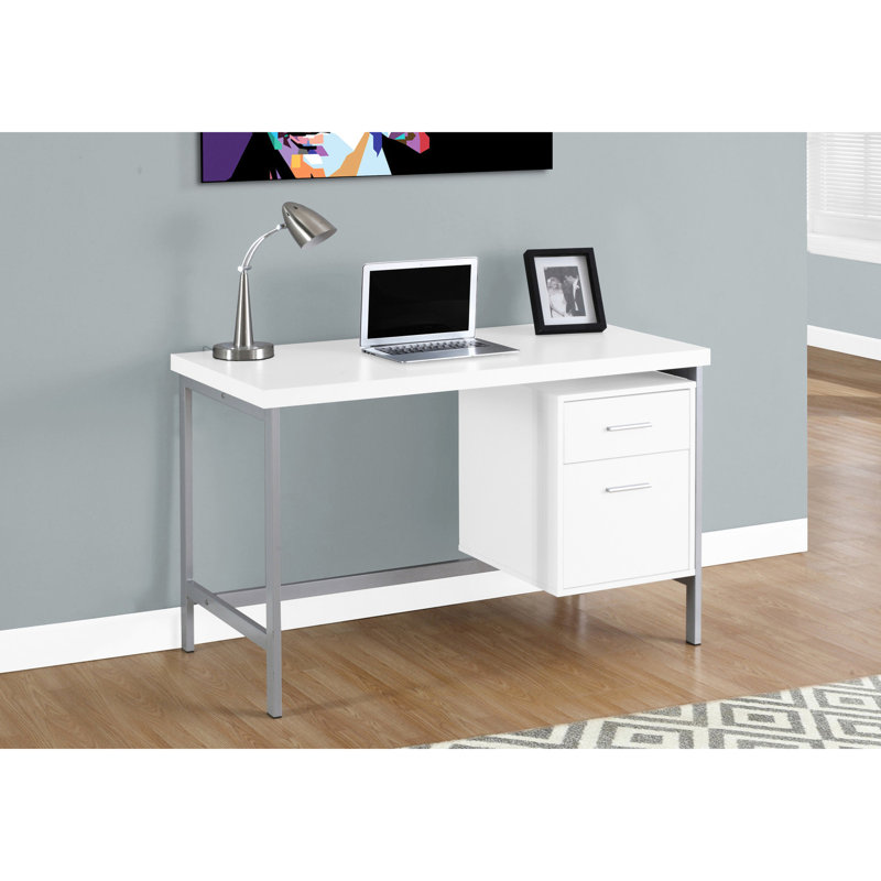 Bureau d'ordinateur élégant pour installation de bureau personnel, l 48 po, stratifié blanc, métal, Essentials Modern avec rangement,