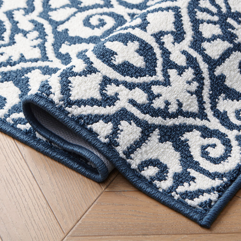 Laura Ashley Feya Two-Tone Machine Washable All Loop Tufted Rugs, Rectangle 2'2" x 3'9"