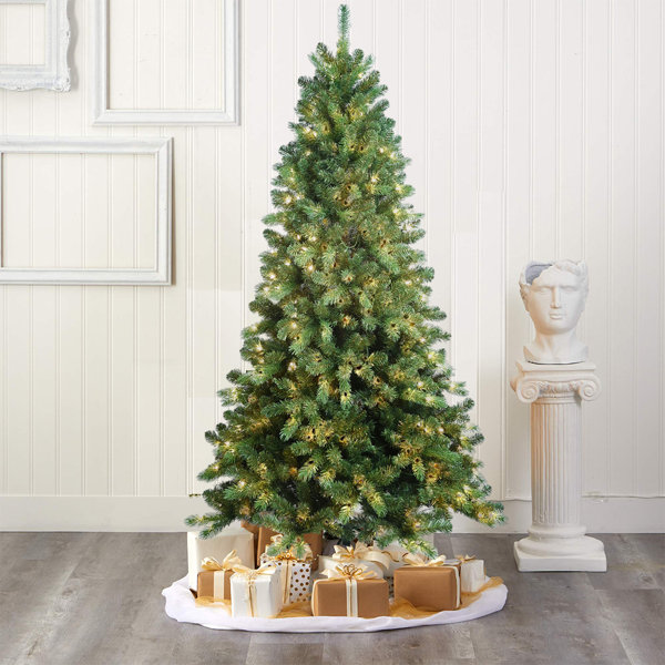 The Holiday Aisle® Jakirria Pre-Lit Artificial Holiday Christmas Tree ...