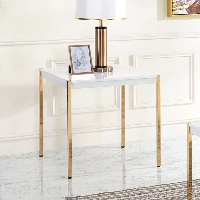 Table de bout carrée avec pieds en métal