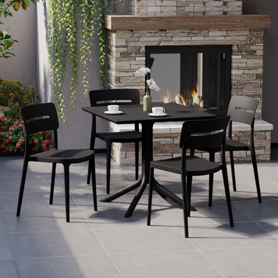 Ensemble repas carré pour 4 personnes