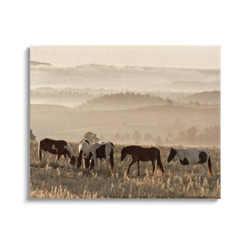 «Horses Grazing Rolling Hills» par Danita Delimont, H 30 po x l 40 po x P 1,5 po