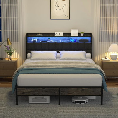 Base de lit double, rangement pour tête de lit ergonomique, système d'éclairage à DEL, prises de recharge, structure métallique stable, conception moderne, lattes de revêtement en lin,