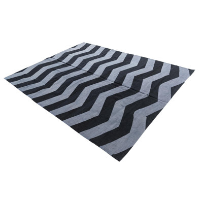 Tapis noir Jessen