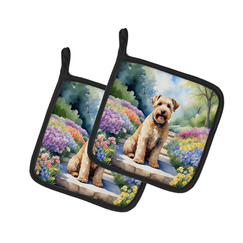 Caroline's Treasures Floral Polyester Potholder Set