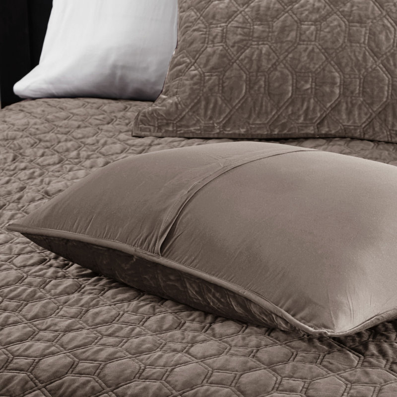 Courtepointe 3 pièces en velours taupe double / grand - matelassé géométrique pour une chaleur douillette, comprend 1 et 2 taies décoratives, rembourrage en coton douillet