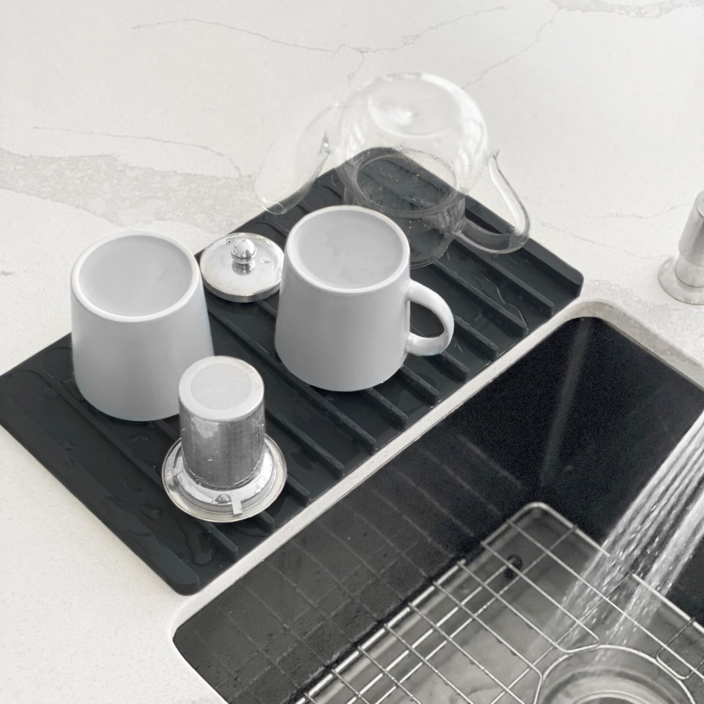 Stylish Silicone Drying Mat and Trivet - Black