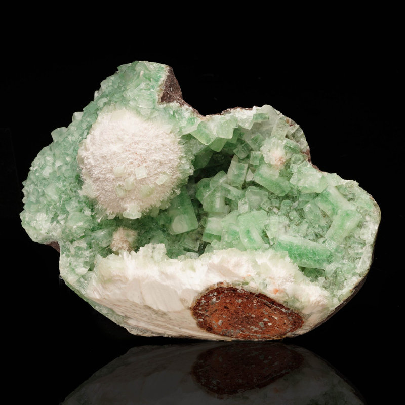 Mordénite sur apophyllite verte de l'Inde