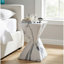 Table d'appoint moderne en béton 18,5 po de hauteur, table de bout de patio avec motif cannelé sculptural, table d'appoint minimaliste géométrique résistante aux intempéries pour jardin, balcon et bord de piscine, faux marbre-408777064-408777060