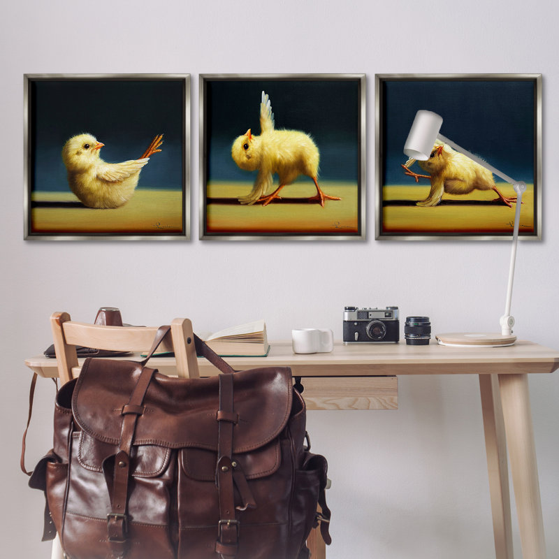 «Yoga Chick Trio», ensemble de 3 animaux flottants encadrés par Lucia Heffernan, H 25 po x l 25 po
