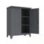 Armoire de rangement en métal avec tablette et pieds robustes