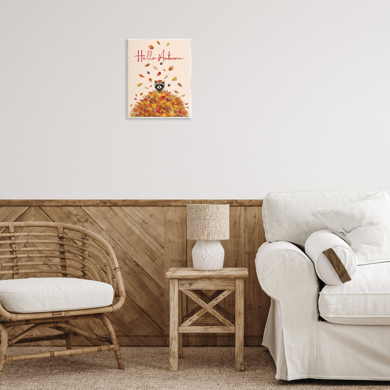 Plaque murale Hello Autumn Raccoon, design par Elizabeth Tyndall