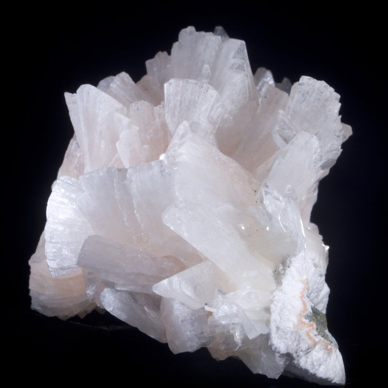 Pink Heulandite on Mordenite. Idaho