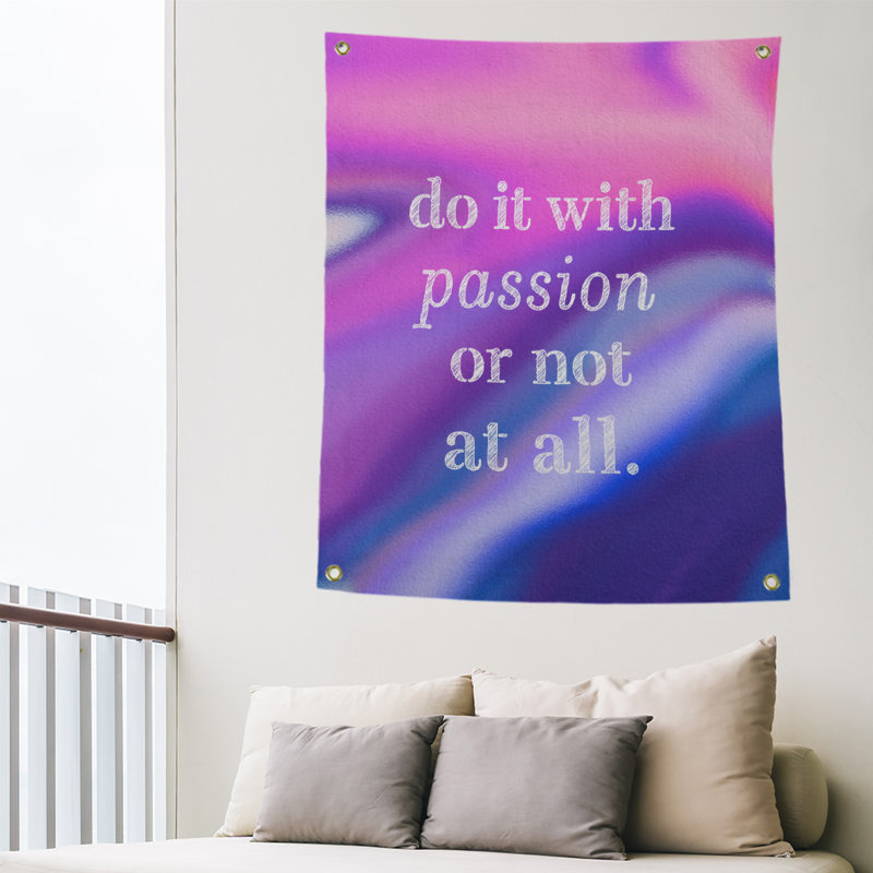 Tapisserie en polyester pour citation de passion, H 80 po x l 59 po, Rose et bleu marine