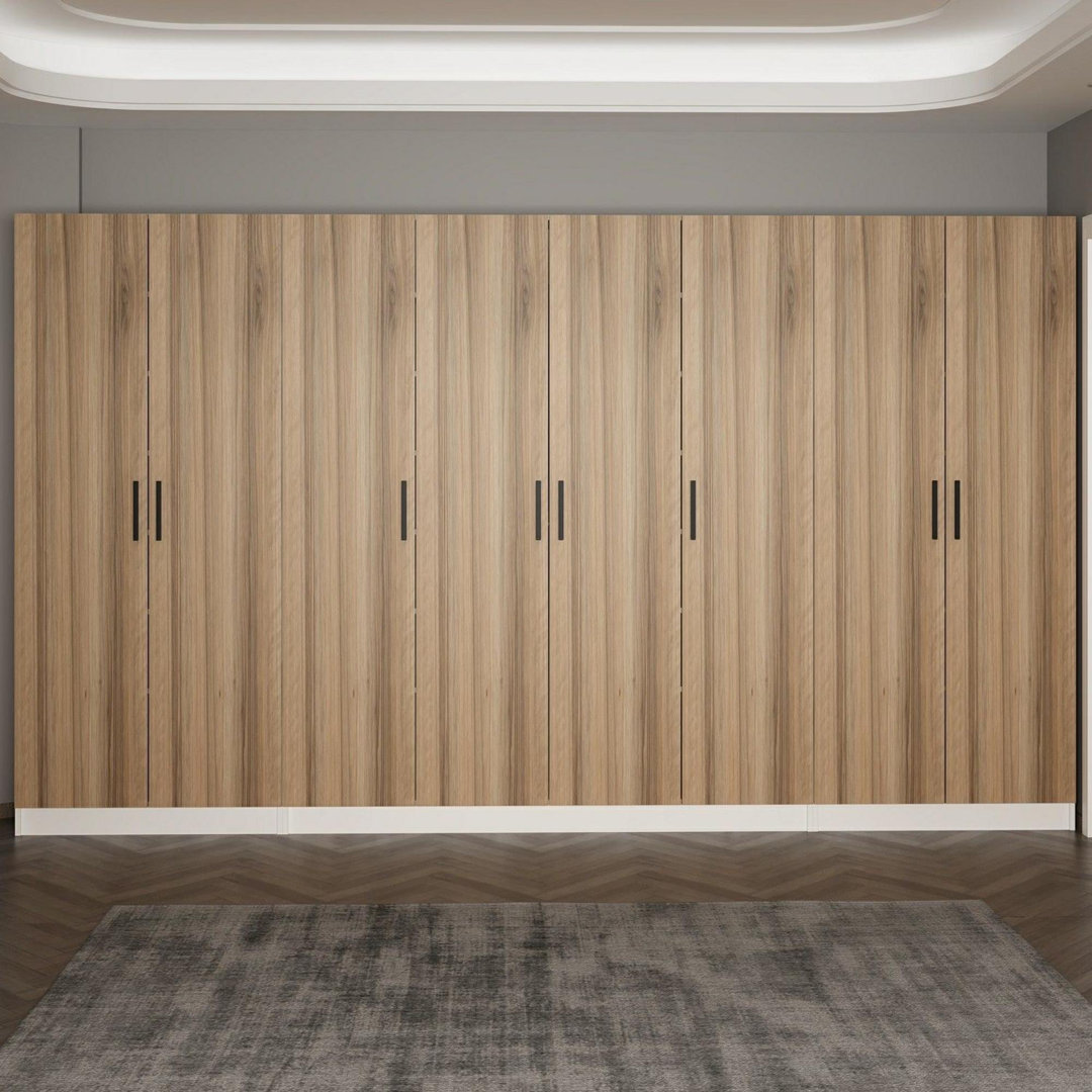 Nichlas Wardrobe