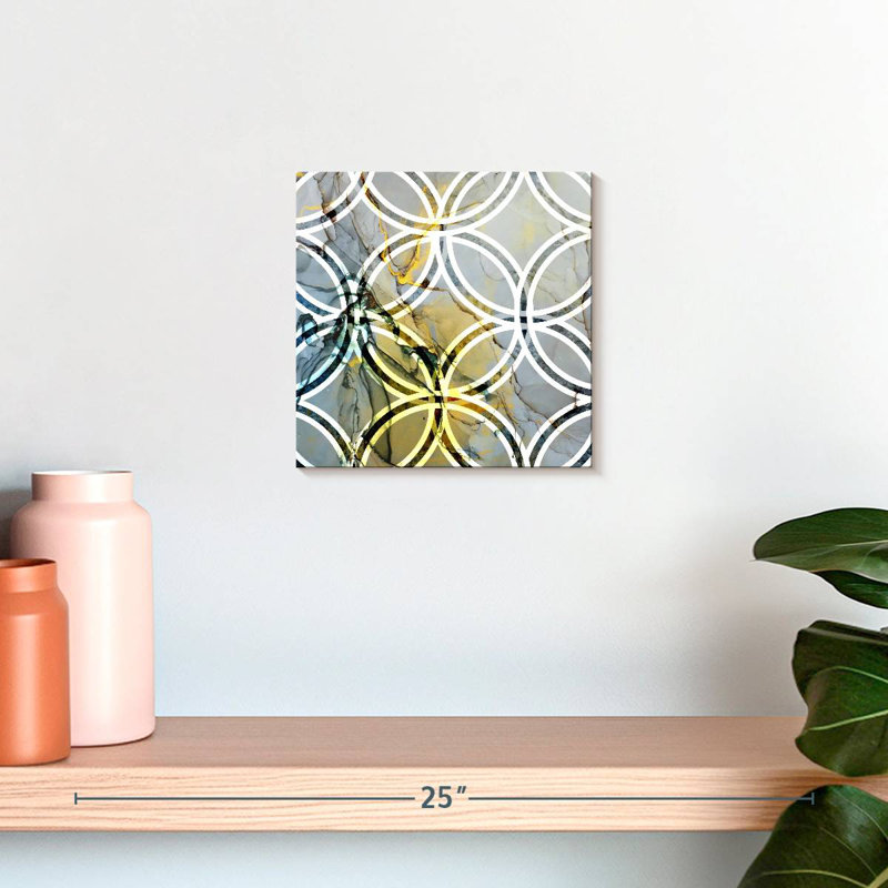 Avery Overlapping Circles, 10" H x 10" W