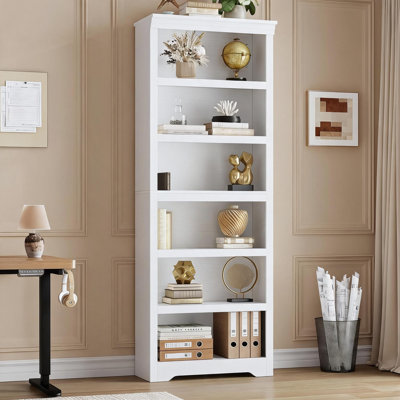 Bibliothèque de style maison de campagne à 6 niveaux de 75 po de hauteur - Bibliothèque en relief blanc chaud, tablettes réglables, rangement au sol anti-basculement pour bureau à domicile - W600, 6 couches