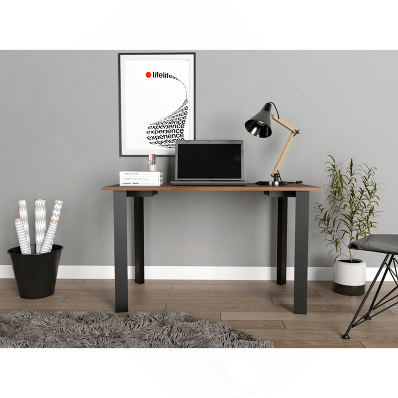 Bureau d'écriture, quatre pieds 