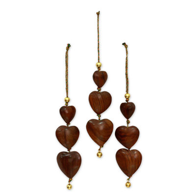 Ornements en bois des fêtes