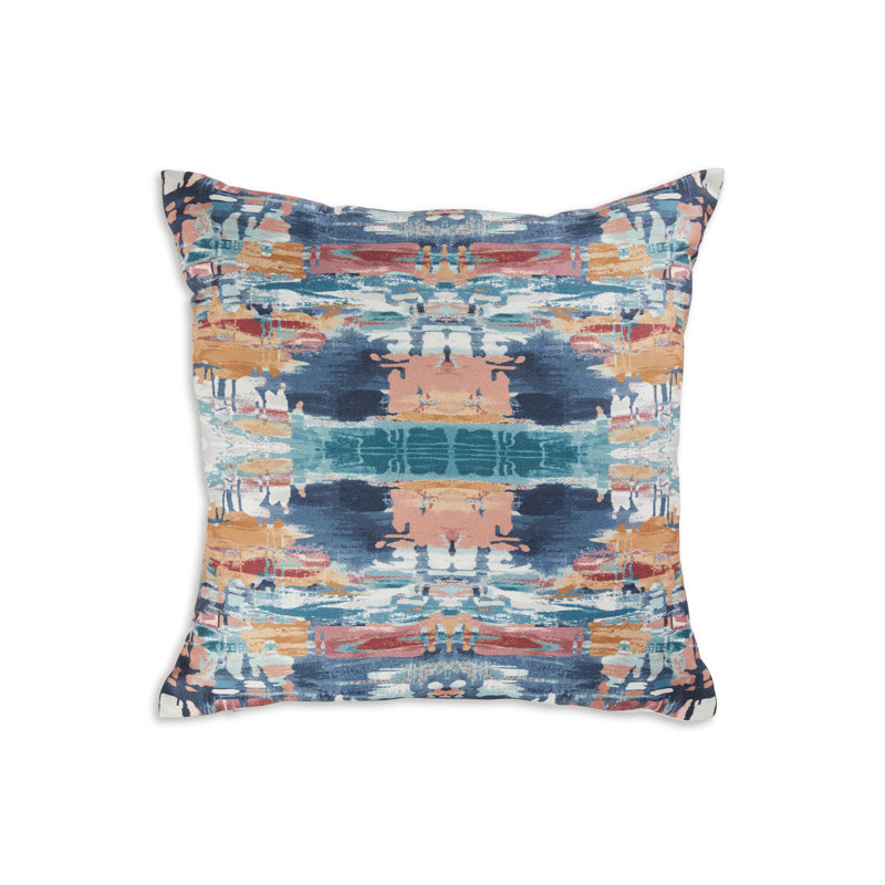 Kennick Pillow