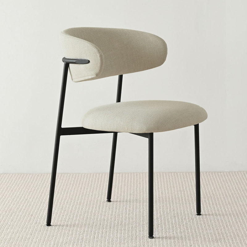 Chaise rembourrée avec pieds en métal, Beige