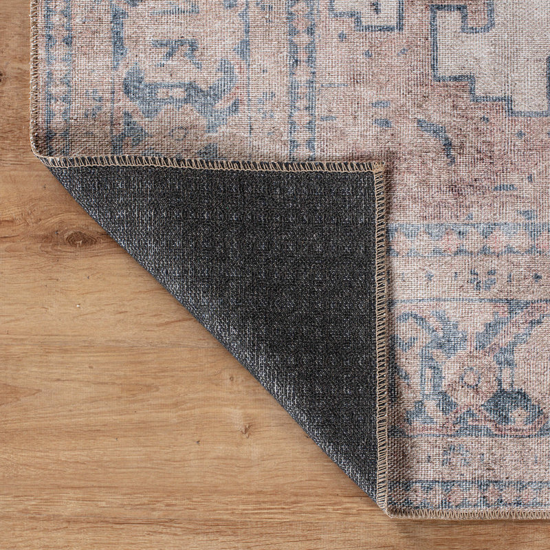 Tapis beige antidérapant Labarbera, Carré 6 pi 7 po