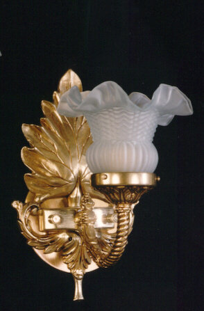 Bly Armed Sconce